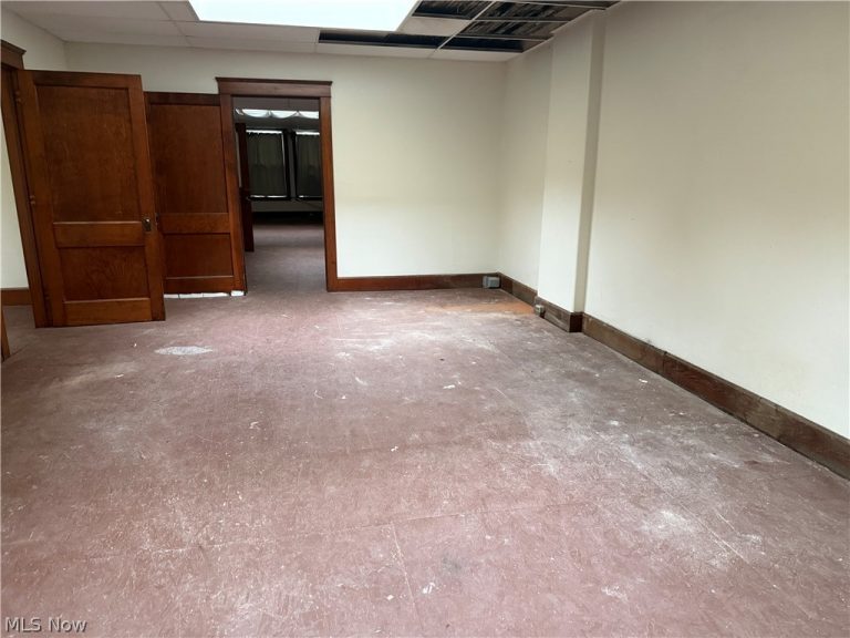 242 Main Street, Conneaut, OH - Photo 2