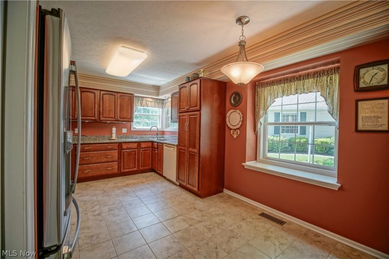 2917 Windsor Court #106, Stow, OH - Photo 5