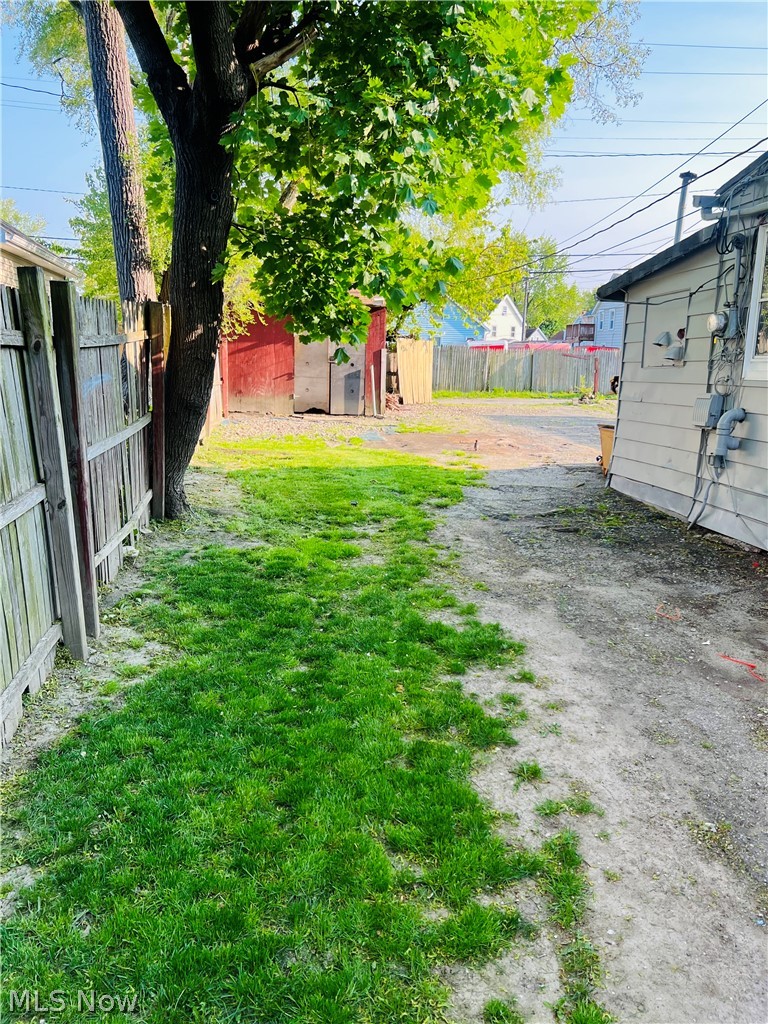 7605 Lawn Avenue, Cleveland, OH - Photo 5