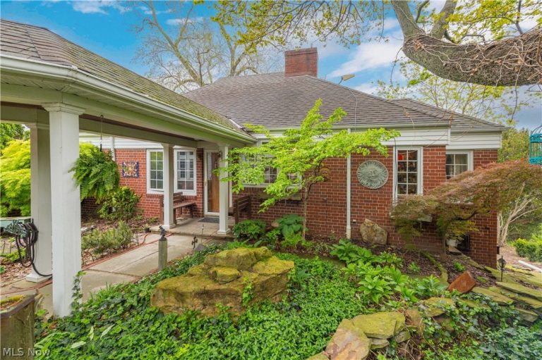 5918 Liberty Avenue, Vermilion, OH - Photo 4