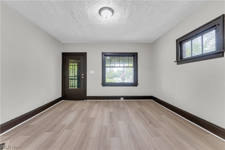 1144 145th Street #2/Left, Cleveland, OH - Photo 6