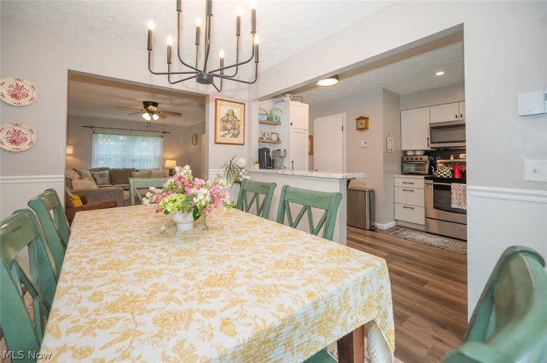 8276 Deepwood Boulevard, Mentor, OH - Photo 4