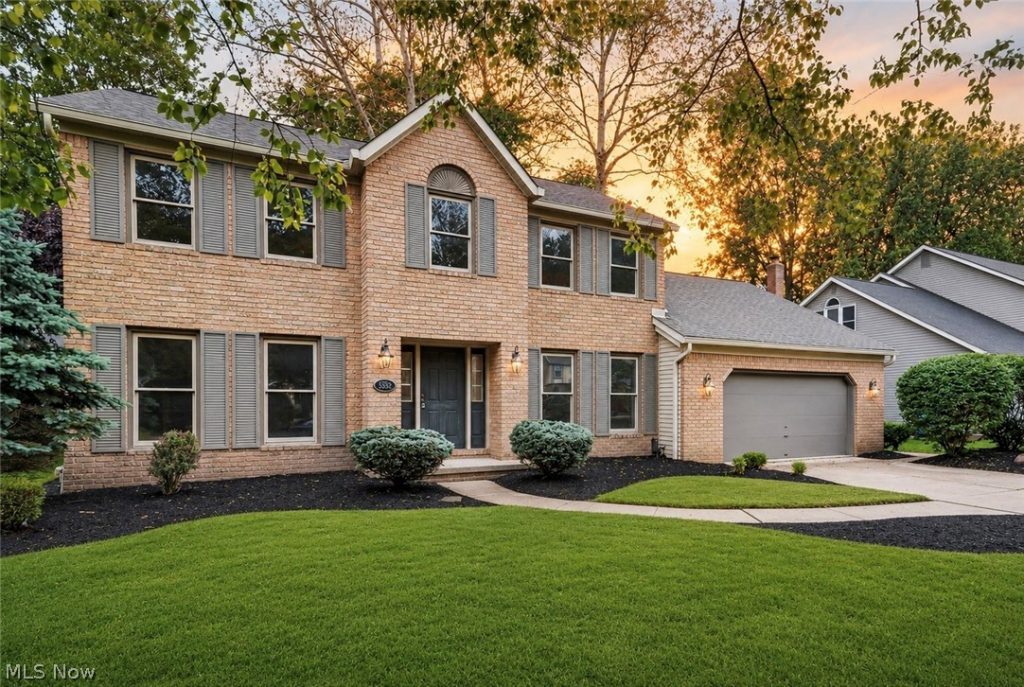 5532 Quail Run, North Olmsted, OH