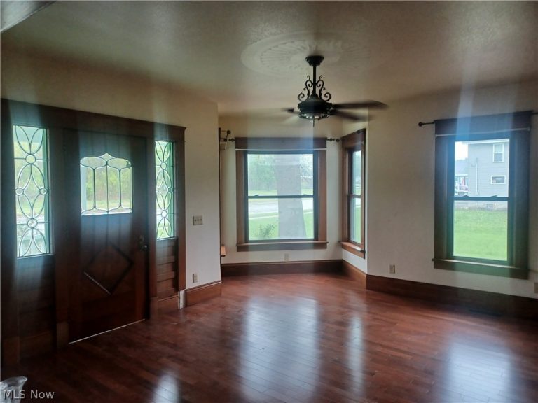 148 Salem Warren Road, Lehigh Twp, OH - Photo 3