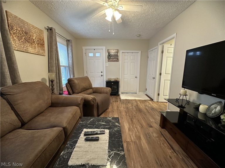 93 5th Avenue, Berea, OH - Photo 5