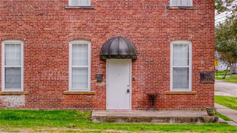 241 Myrtle Street, Ravenna, OH, 44266