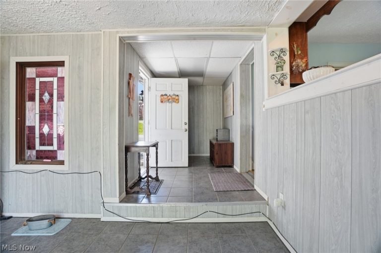 104 Main Street, West Farmington, OH - Photo 4