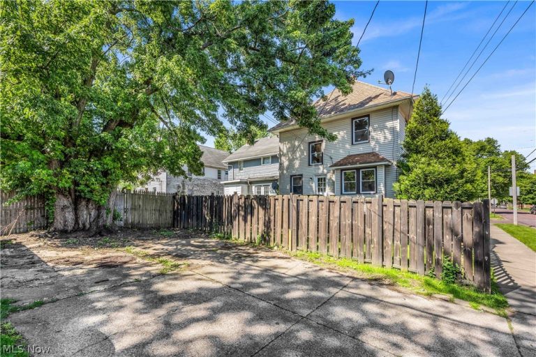 3219 112th Street, Cleveland, OH - Photo 4