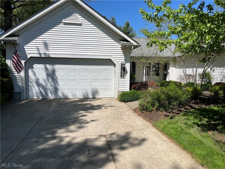 33992 Sunflower Lane, North Ridgeville, OH, 44039