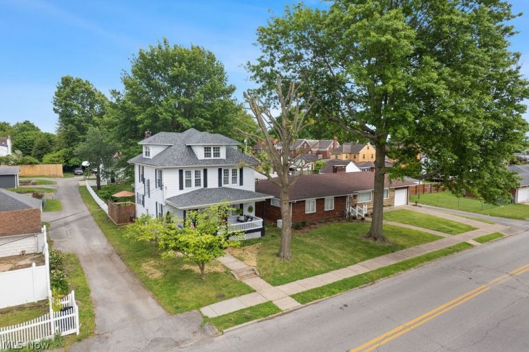 2116 Liberty Street, Parkersburg, WV - Photo 3