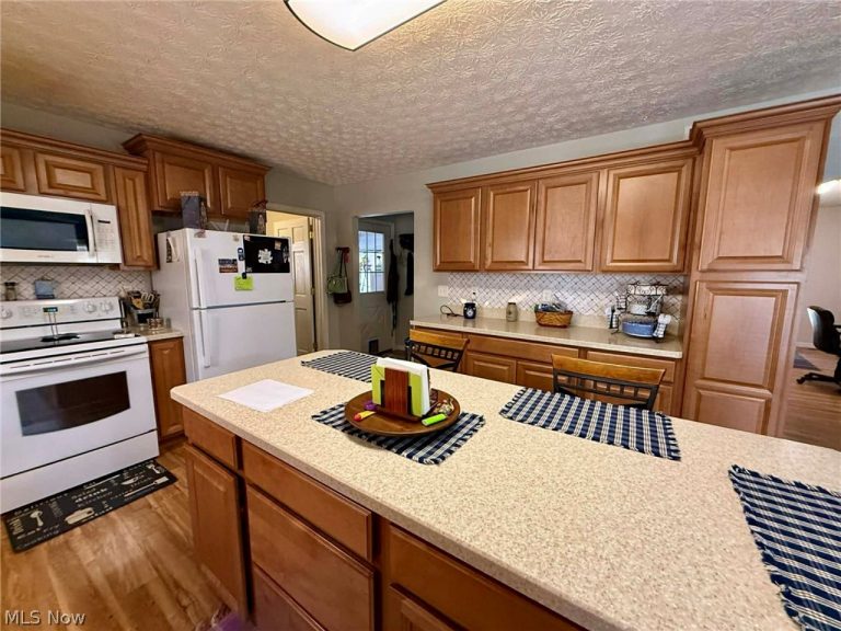 8395 Township Road 390, Corning, OH - Photo 5
