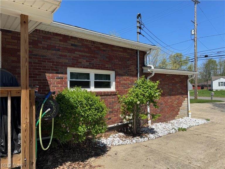 4847 Norquest Boulevard, Youngstown, OH - Photo 8
