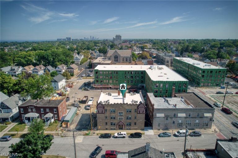 1385 Cranford Avenue #14, Lakewood, OH - Photo 4