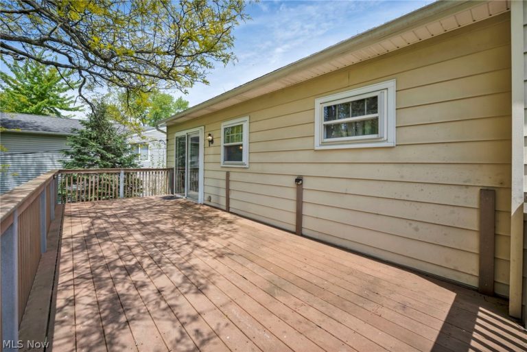 8600 Brentwood Drive, Olmsted Twp, OH - Photo 8