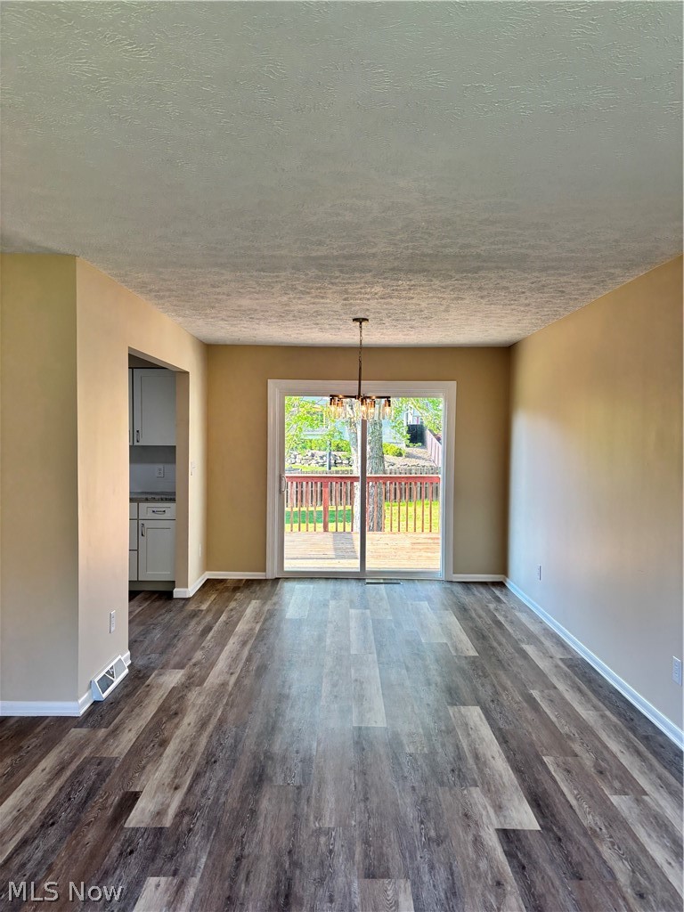 663 Meadowland Drive, Hubbard, OH - Photo 5