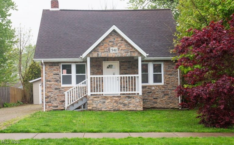 941 Owego Street, Painesville, OH - Photo 2