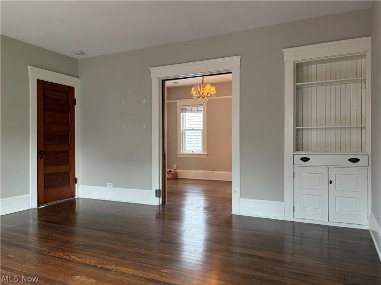1567 Wagar Avenue, Lakewood, OH - Photo 6