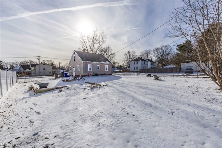 33 Pierce Avenue, Cuyahoga Falls, OH - Photo 3