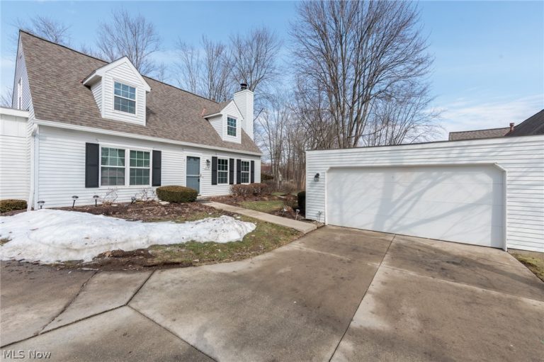 2217 Heather Lane #5, Twinsburg, OH - Photo 2