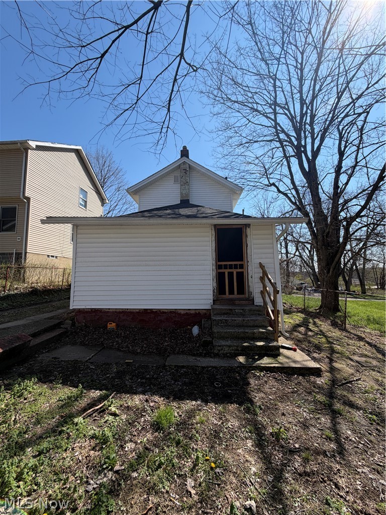 1213 Smithfarm Avenue, Akron, OH - Photo 4