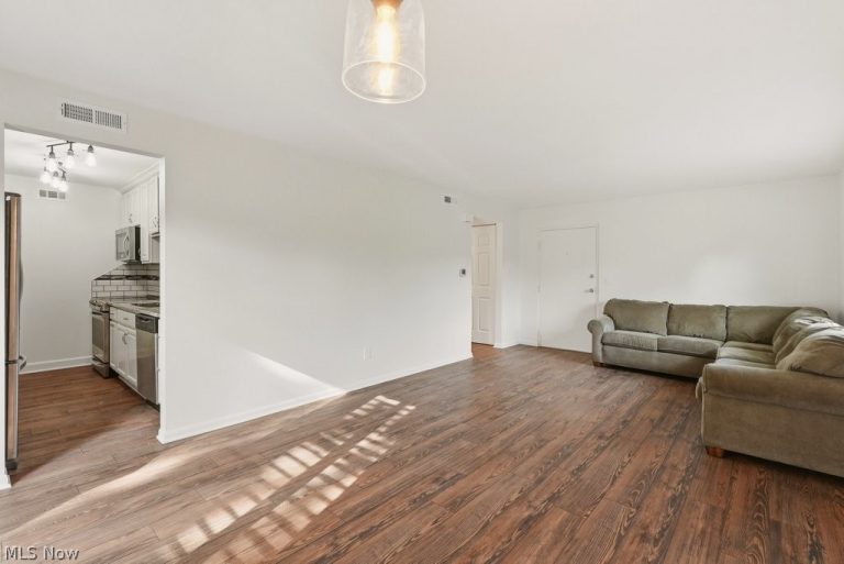 489 Streetsboro Street #A, Hudson, OH - Photo 5