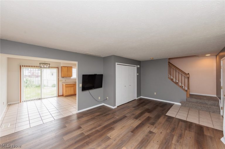 671 Tioga Trail, Willoughby, OH - Photo 8