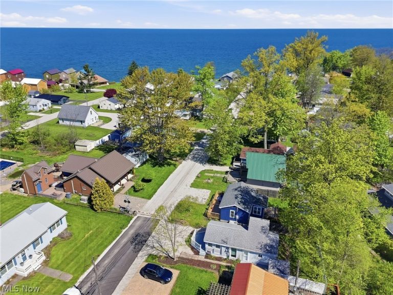 5825 Lake Road, Ashtabula, OH - Photo 5