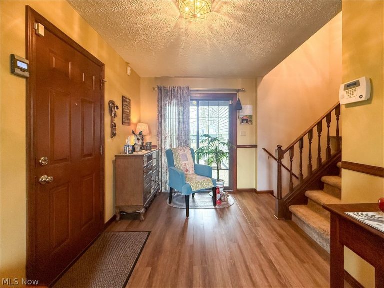 3225 Caprice Drive, Warren, OH - Photo 4
