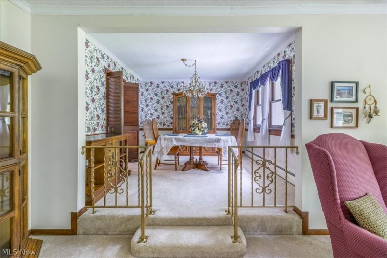 9412 Beaver Creek Drive, Mentor, OH - Photo 6