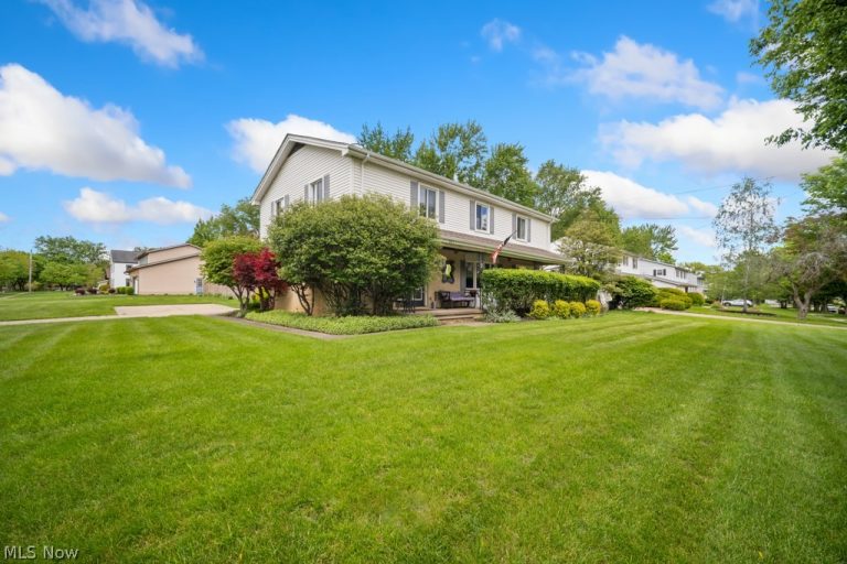 201 Curtis Street, Medina, OH - Photo 3