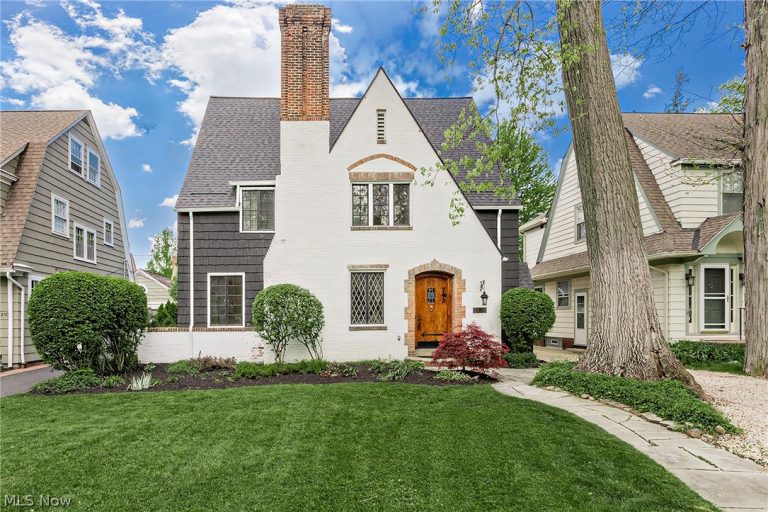 3306 Grenway Road, Shaker Heights, OH, 44122