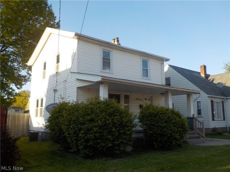 3912 Oak Park Avenue, Cleveland, OH - Photo 2