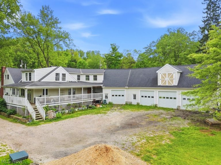 7429 Chagrin Road, Chagrin Falls, OH - Photo 4