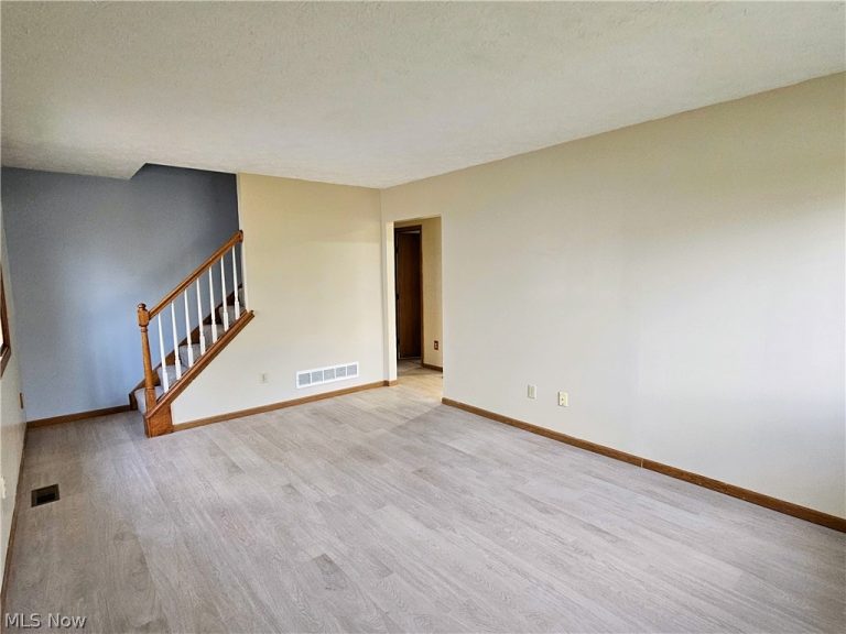 4838 86th Street, Garfield Heights, OH - Photo 3