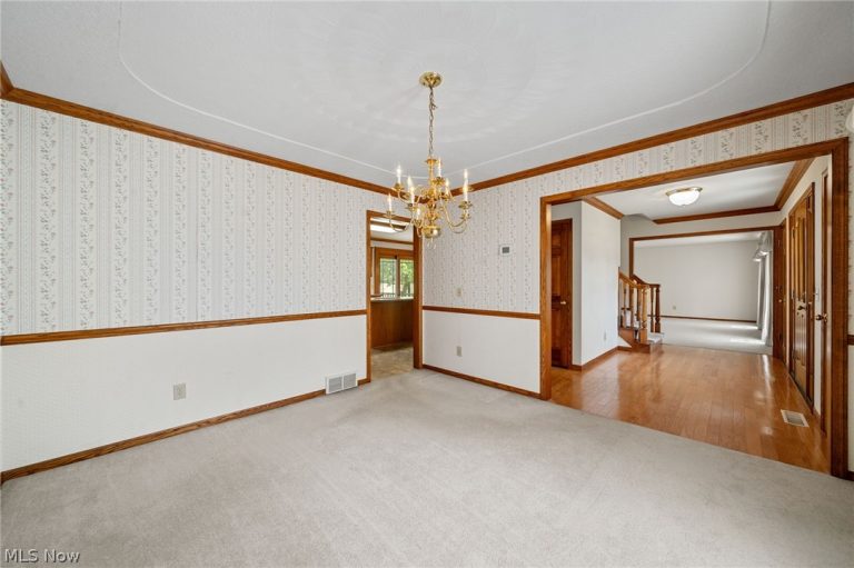 6037 Sandy Ridge Circle, North Canton, OH - Photo 5