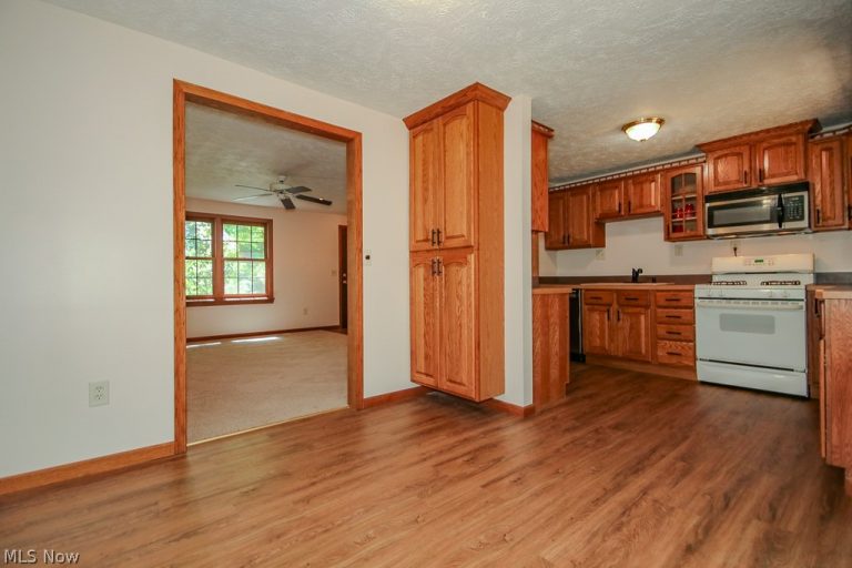 615 Trailwood Drive, Painesville, OH - Photo 5