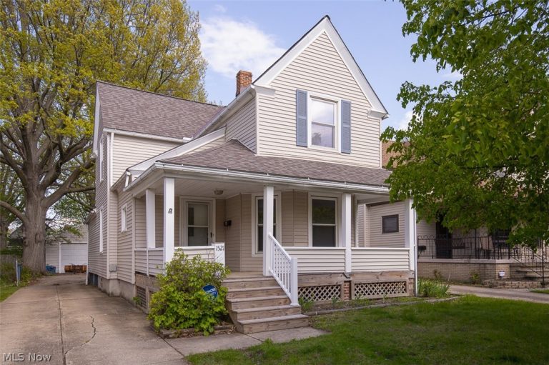 1521 Newman Avenue, Lakewood, OH - Photo 2