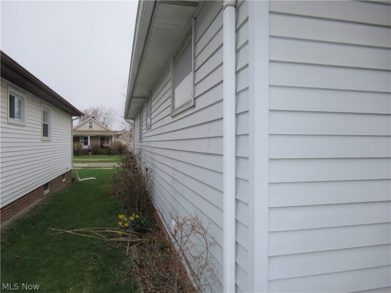 330 Paul Street, Bedford, OH - Photo 5
