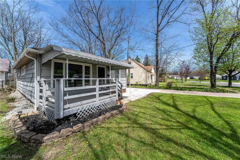 575 Glendale Street, Bedford, OH - Photo 6