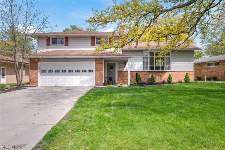 5609 Pinnacle Park Drive, Seven Hills, OH, 44131