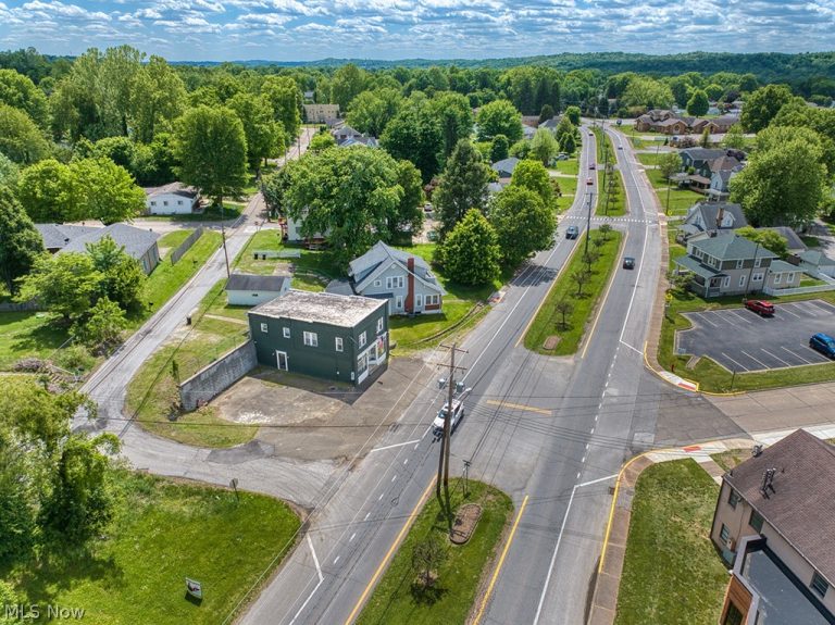 5708 Grand Central Avenue, Vienna, WV - Photo 3