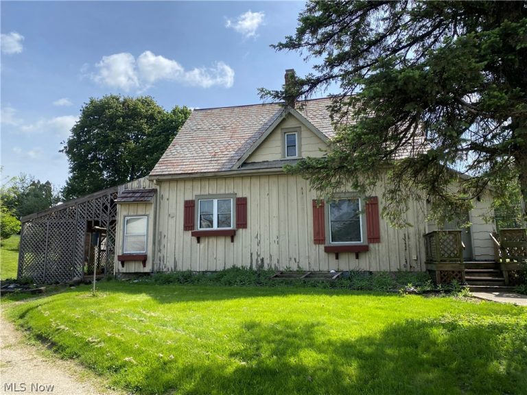 1023 Applegrove Street, North Canton, OH - Photo 3