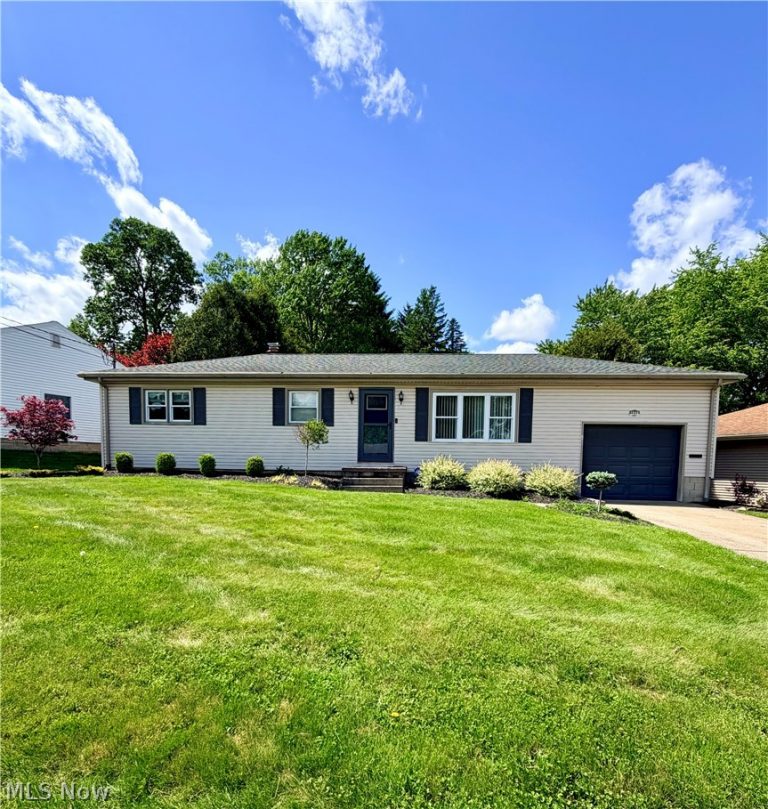 1046 Wilshire Drive, Youngstown, OH, 44511