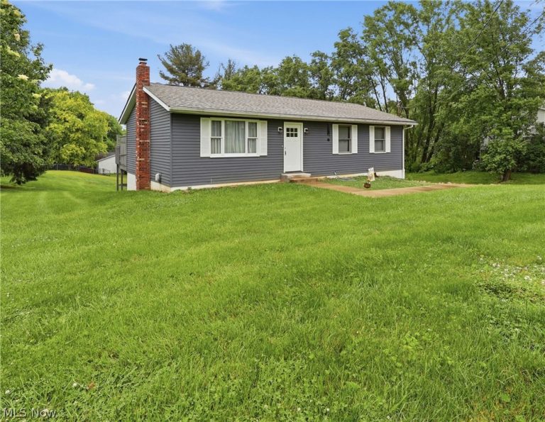 2655 Lisa Kim Lane, Nashport, OH - Photo 2