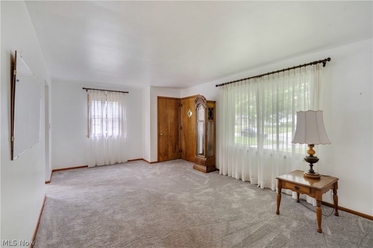 3854 Whippoorwill Lane, Youngstown, OH - Photo 4