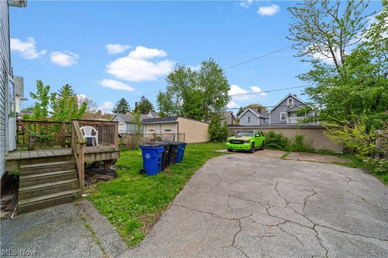 10816 Governor Avenue, Cleveland, OH - Photo 3