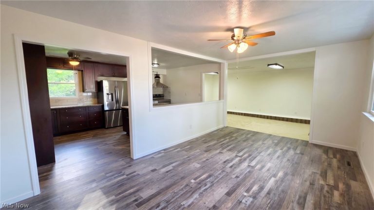 36 Suzanne Street, Little Hocking, OH - Photo 6