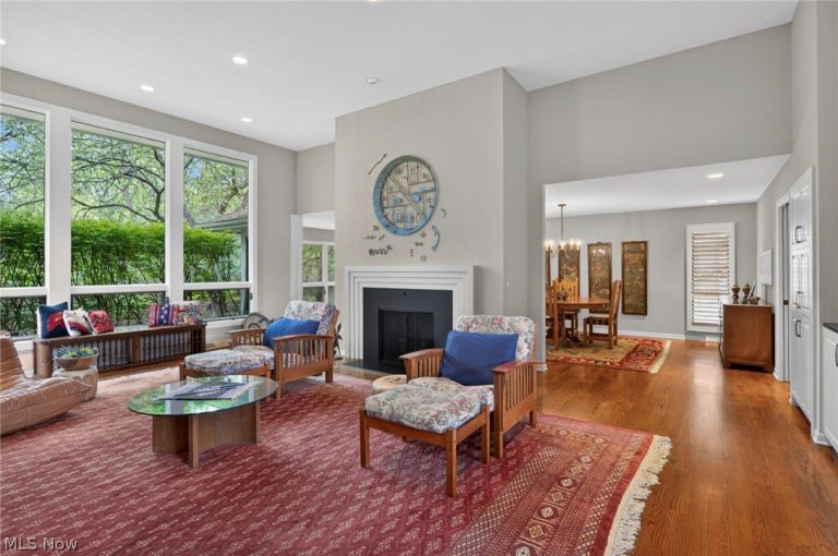 10 Longmeadow Lane, Beachwood, OH - Photo 3