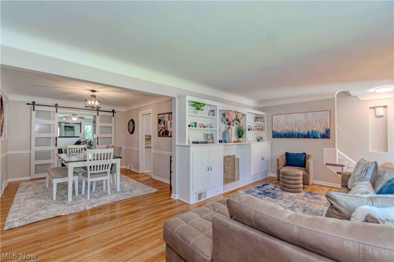 1233 Brainard Road, Lyndhurst, OH - Photo 6
