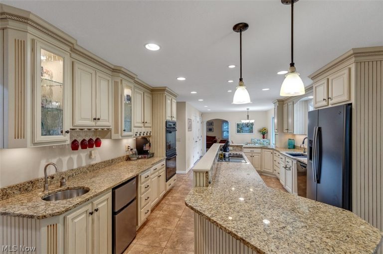 30475 Timber Lane, Bay Village, OH - Photo 5